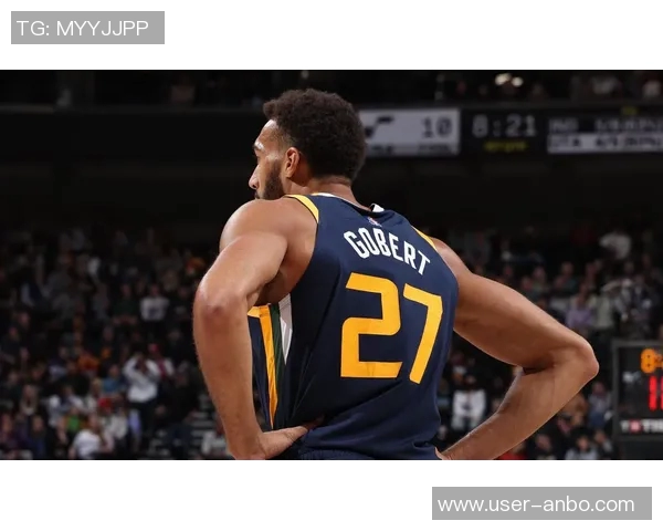 戈贝尔两年首次尝试三分球未中贡献13分12篮板展现进步决心 戈贝尔两年首次尝试三分球未中贡献13分12篮板展现进步决心