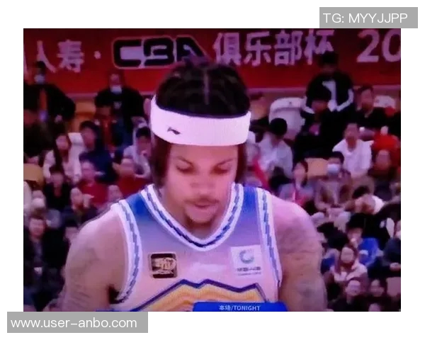 爱德华兹表现惊艳19投10中砍下33分并罚球14中11助球队取得胜利 爱德华兹表现惊艳19投10中砍下33分并罚球14中11助球队取得胜利